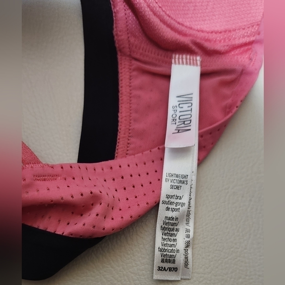 Victoria Secret sports bra bundle - Picture 8 of 9